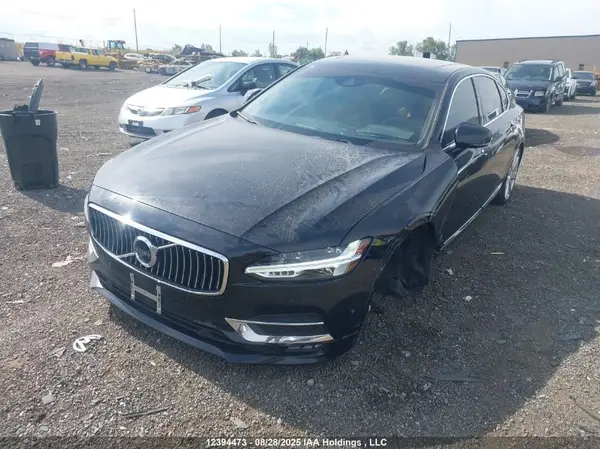 LVYA22MLXJP051893 2018 VOLVO S90 - Image 2
