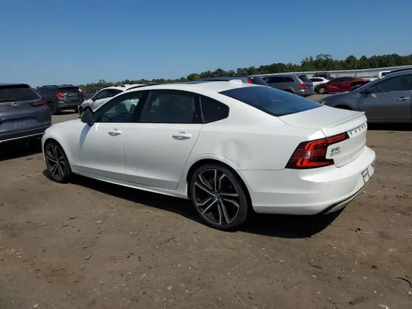 LVYA22MT1MP213608 2021 VOLVO S90 - Image 2