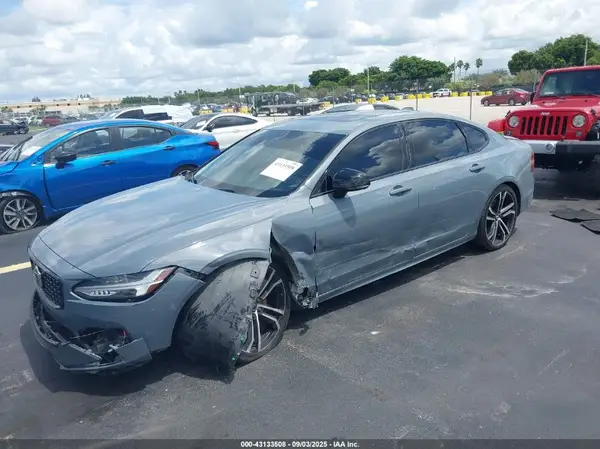 LVYA22MT9MP223223 2021 VOLVO S90 - Image 2