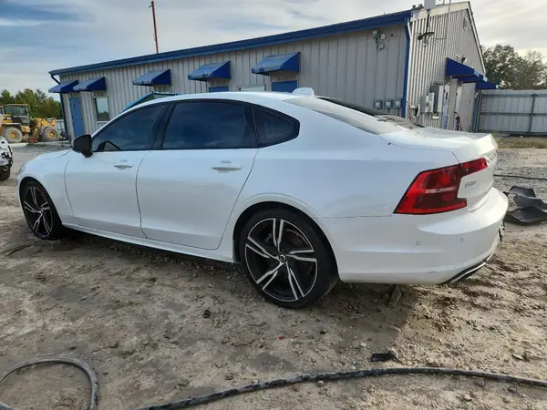 LVYA22MTXLP180218 2020 VOLVO S90 - Image 2