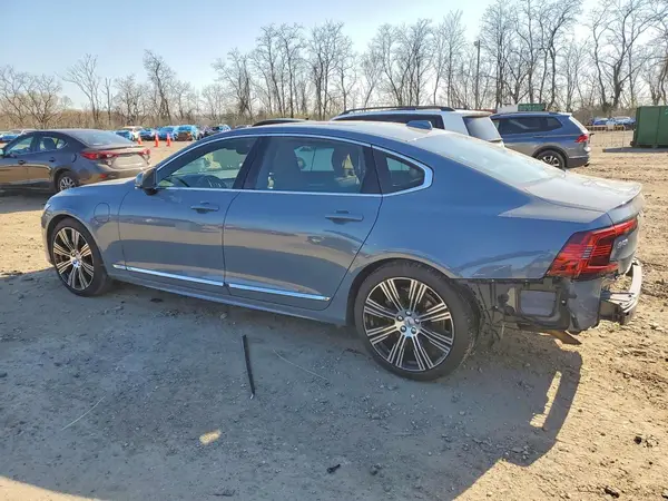 LVYH60AA8PP324235 2023 VOLVO S90 - Image 2
