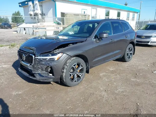 LYV062RK3NB918785 2022 VOLVO XC60 - Image 2