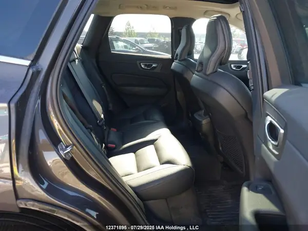 LYV062RK3NB918785 2022 VOLVO XC60 - Image 8