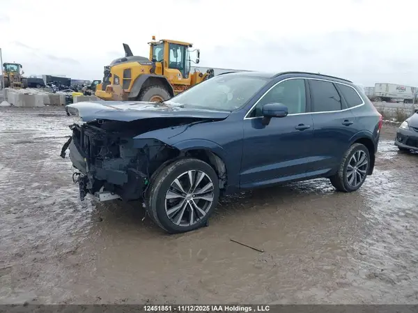 LYV062RK7NB057076 2022 VOLVO XC60 - Image 2