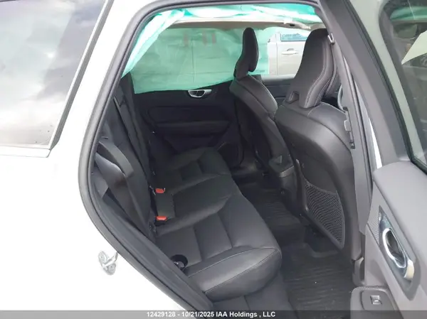 LYV062RN0PB372833 2023 VOLVO XC60 - Image 8