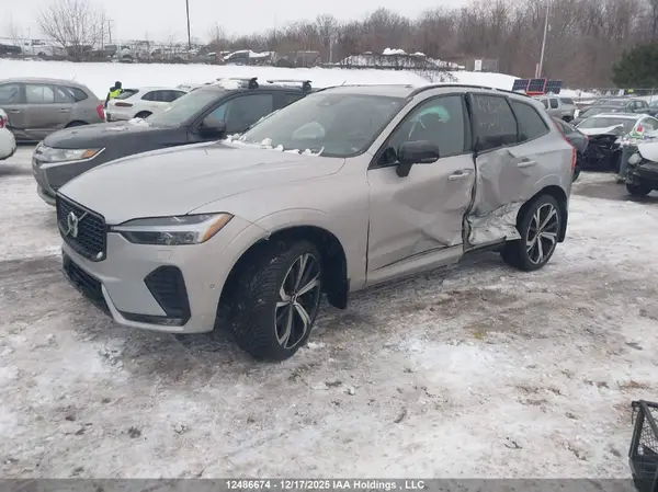 LYV062RX9PB361752 2023 VOLVO XC60 - Image 2