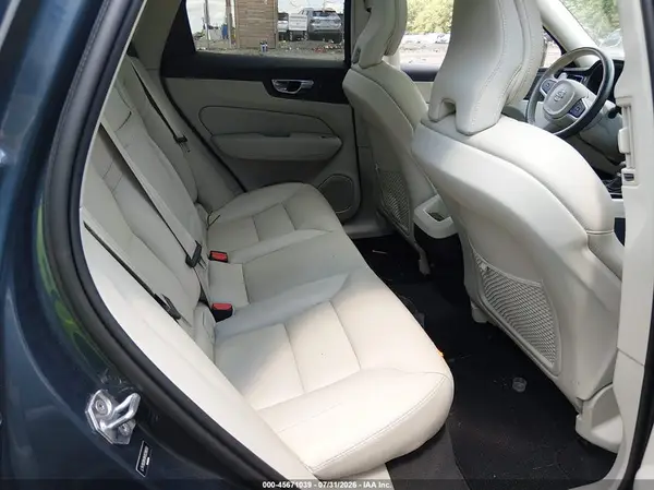 LYV102DK0KB238593 2019 VOLVO XC60 - Image 8