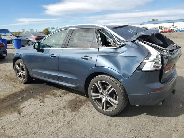LYV102DK1KB229854 2019 VOLVO XC60 - Image 2