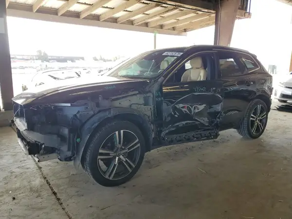LYV102DK3KB251872 2019 VOLVO XC60 - Image 1