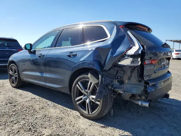 LYV102DK3KB388360 2019 VOLVO XC60 - Image 2