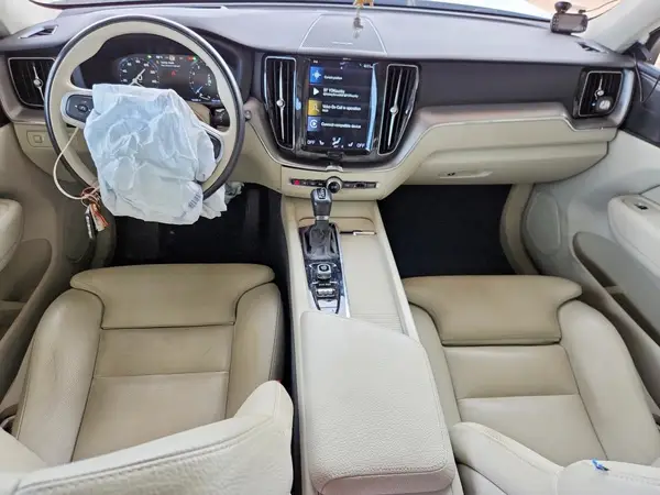 LYV102DK4KB250164 2019 VOLVO XC60 - Image 8