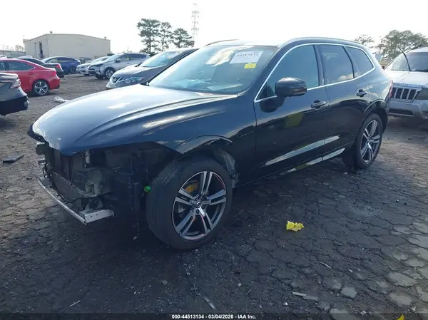 LYV102DK4KB250956 2019 VOLVO XC60 - Image 2