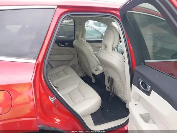 LYV102DK5KB176334 2019 VOLVO XC60 - Image 8