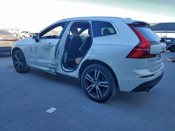 LYV102DK5KB224737 2019 VOLVO XC60 - Image 2