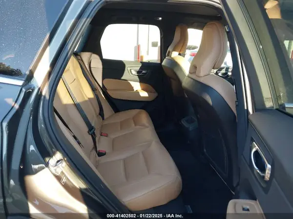 LYV102DK5KB316754 2019 VOLVO XC60 - Image 8