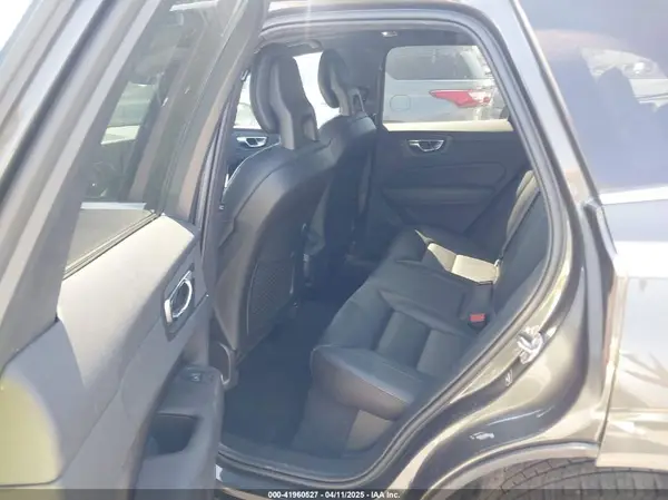 LYV102DK7KB187349 2019 VOLVO XC60 - Image 8