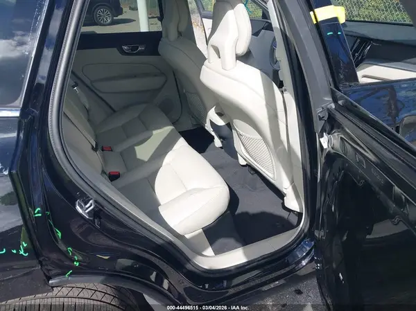 LYV102DK7KB192468 2019 VOLVO XC60 - Image 8