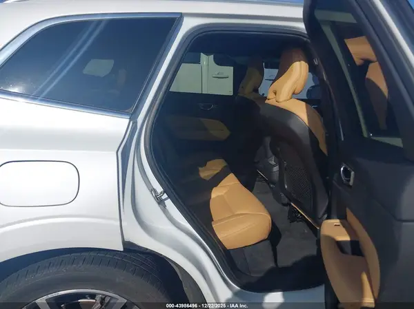 LYV102DK7KB331806 2019 VOLVO XC60 - Image 8