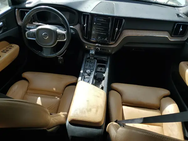 LYV102DK8KB202716 2019 VOLVO XC60 - Image 8