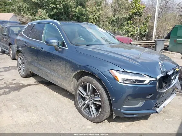 LYV102DK8KB250619 2019 VOLVO XC60 - Image 1