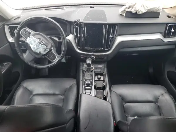 LYV102DK8KB325531 2019 VOLVO XC60 - Image 8