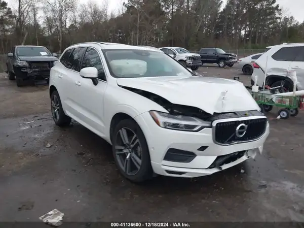 LYV102DK9KB319379 2019 VOLVO XC60 - Image 1