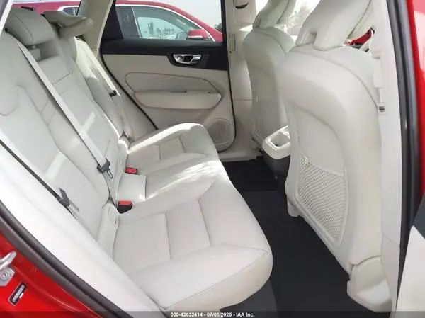 LYV102DK9KB335579 2019 VOLVO XC60 - Image 8