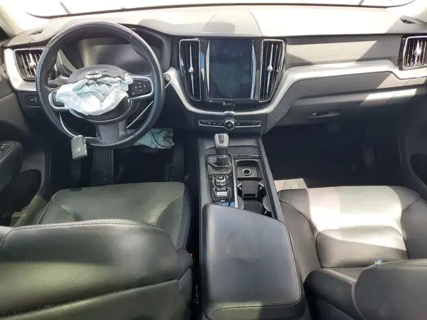 LYV102DK9KB376441 2019 VOLVO XC60 - Image 8