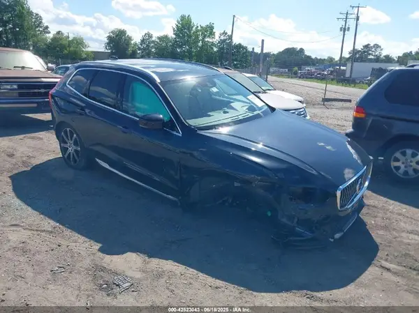 LYV102DL2KB184884 2019 VOLVO XC60 - Image 1