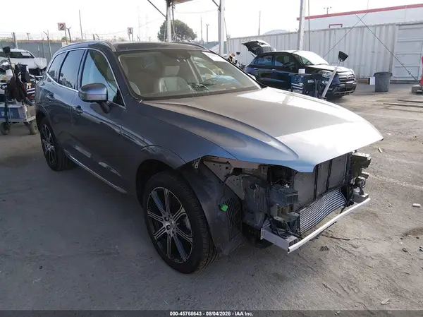 LYV102DL4KB274411 2019 VOLVO XC60 - Image 1