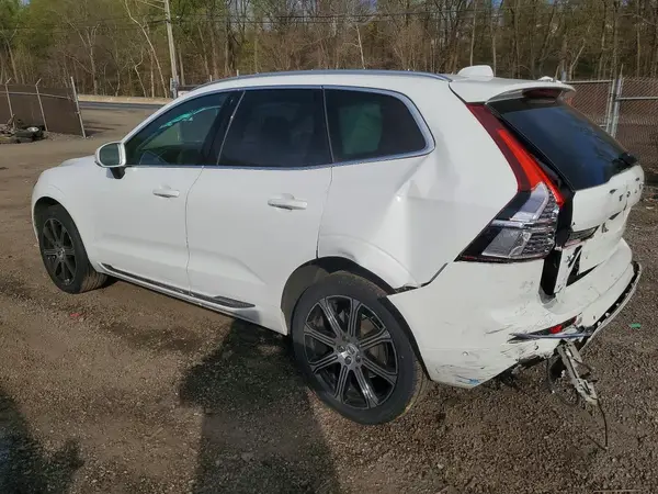 LYV102DL6KB205140 2019 VOLVO XC60 - Image 2