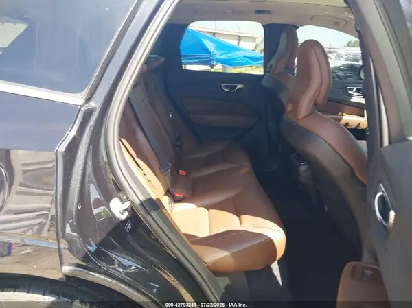 LYV102DL6KB206837 2019 VOLVO XC60 - Image 8