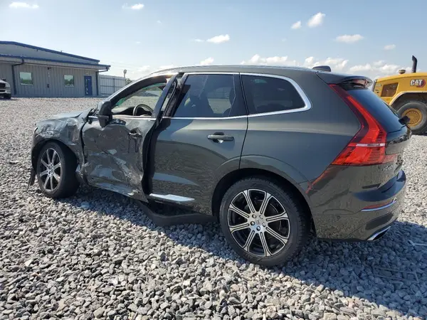 LYV102DL6KB219376 2019 VOLVO XC60 - Image 2