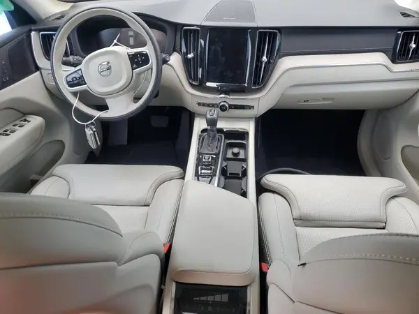 LYV102DL6KB219376 2019 VOLVO XC60 - Image 8