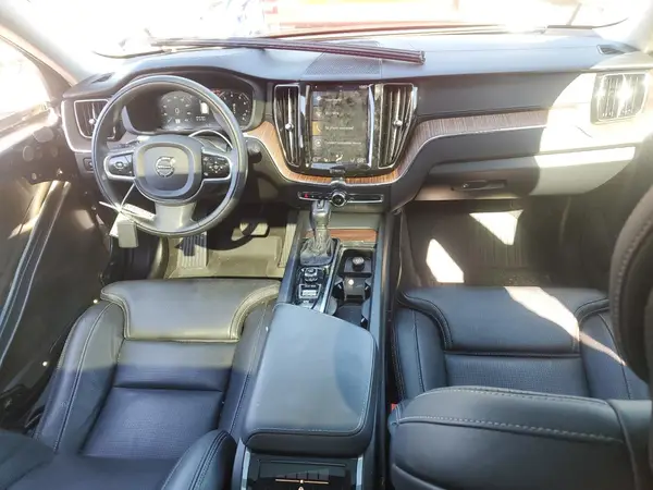 LYV102DL7KB319339 2019 VOLVO XC60 - Image 8