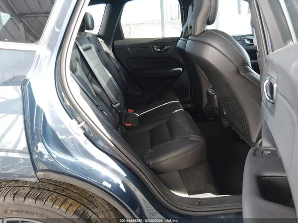 LYV102DL8KB230511 2019 VOLVO XC60 - Image 8