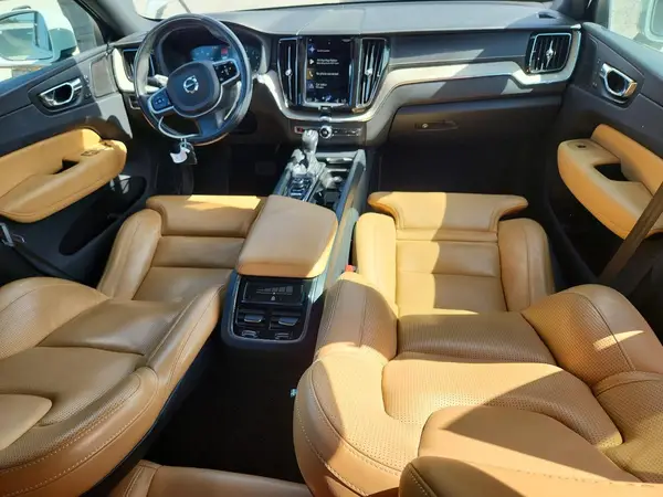 LYV102DL8KB233831 2019 VOLVO XC60 - Image 8