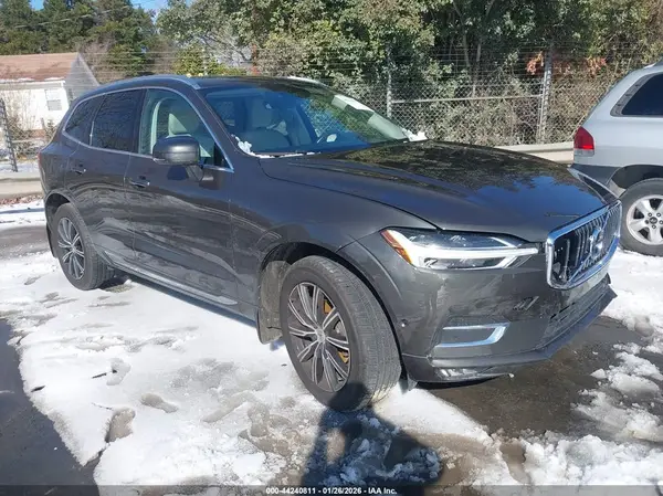 LYV102DL9KB288224 2019 VOLVO XC60 - Image 1