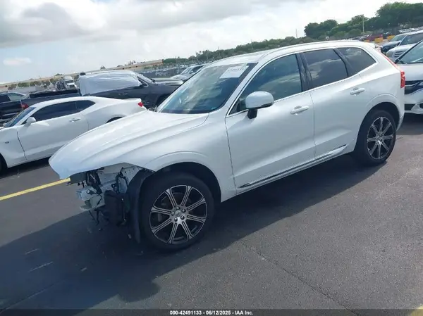 LYV102DL9KB298767 2019 VOLVO XC60 - Image 2