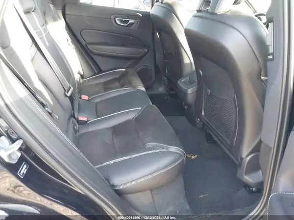 LYV102DM1KB202607 2019 VOLVO XC60 - Image 8