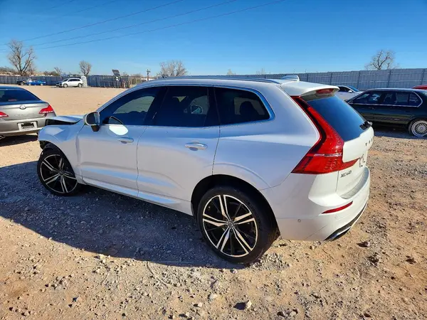 LYV102DM8KB373130 2019 VOLVO XC60 - Image 2
