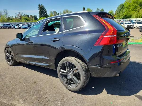 LYV102RK0JB082448 2018 VOLVO XC60 - Image 2