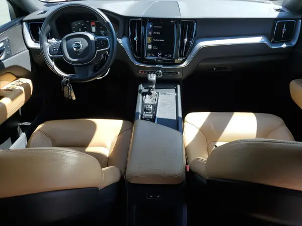 LYV102RK0JB082885 2018 VOLVO XC60 - Image 8
