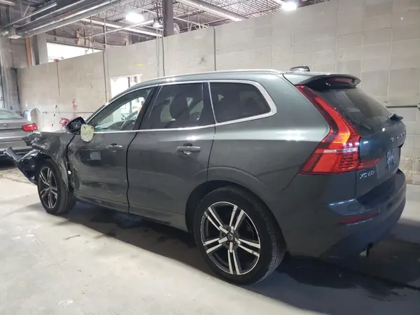 LYV102RK0JB101693 2018 VOLVO XC60 - Image 2