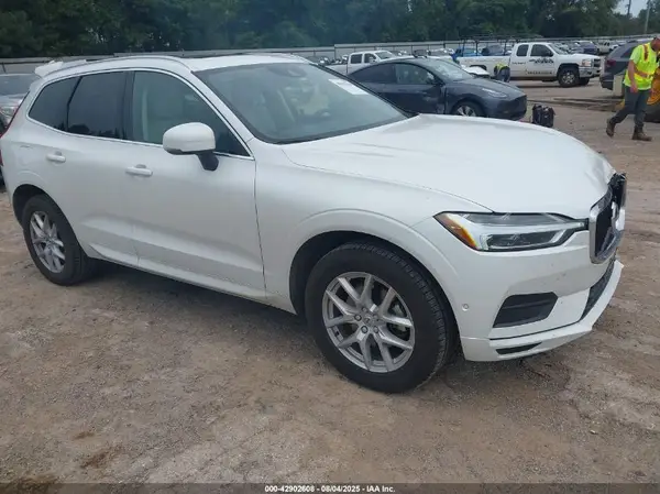 LYV102RK0JB113651 2018 VOLVO XC60 - Image 1