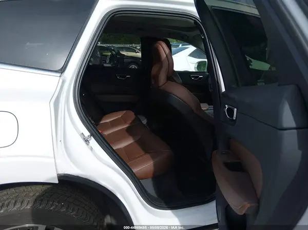 LYV102RK0KB214920 2019 VOLVO XC60 - Image 8