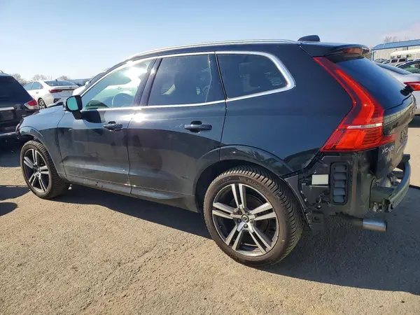 LYV102RK0KB298043 2019 VOLVO XC60 - Image 2