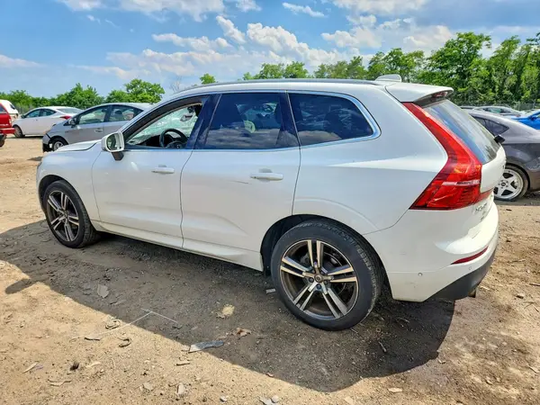 LYV102RK1JB102125 2018 VOLVO XC60 - Image 2