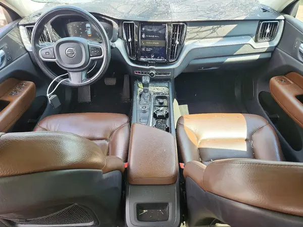 LYV102RK1JB102125 2018 VOLVO XC60 - Image 8