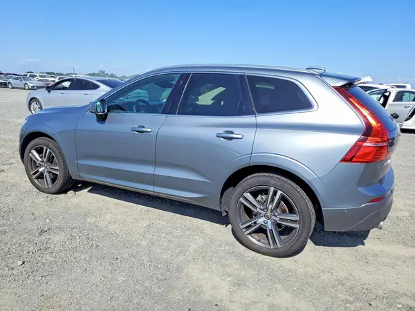 LYV102RK1JB117742 2018 VOLVO XC60 - Image 2